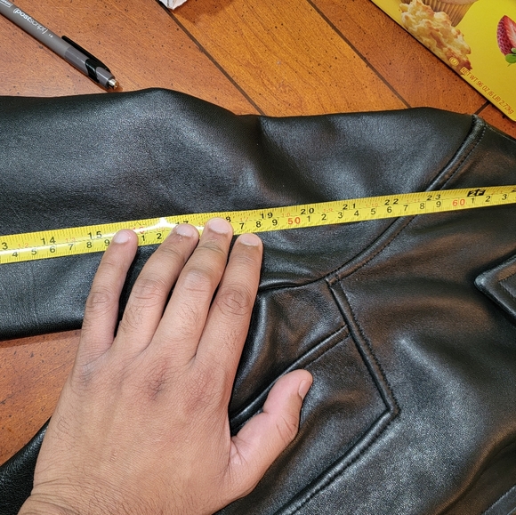 leather jacket - Picture 10 of 12